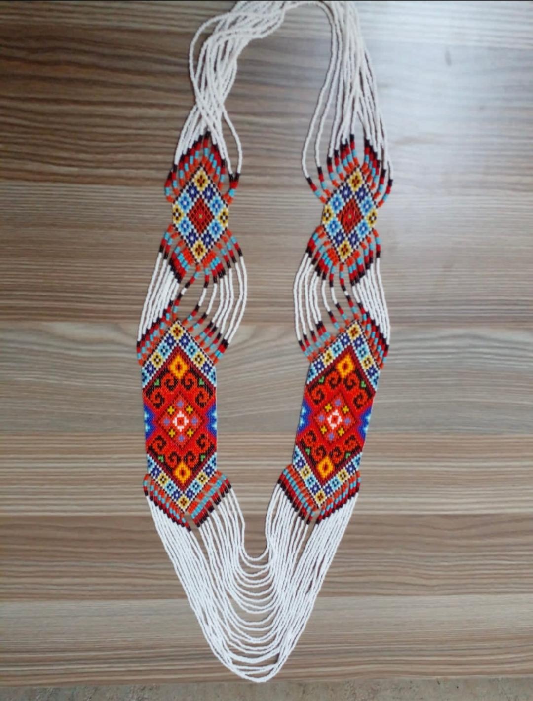 Tausi necklace (multi-color)