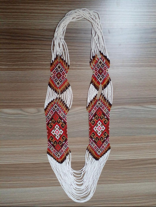 Tausi Necklace (white & maroon)